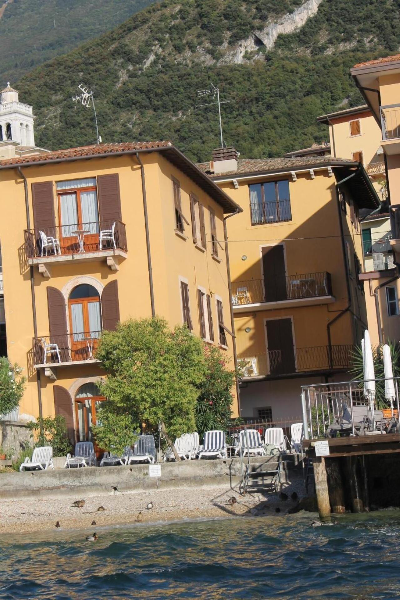 Wohnung In Malcesine Mit Privatstrand Esterno foto